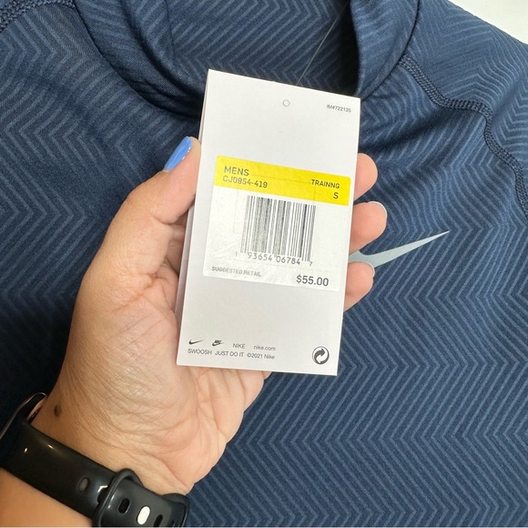 NWT Nike Pro Therma Men’s Long-Sleeve Top in Navy Blue - Picture 4 of 7